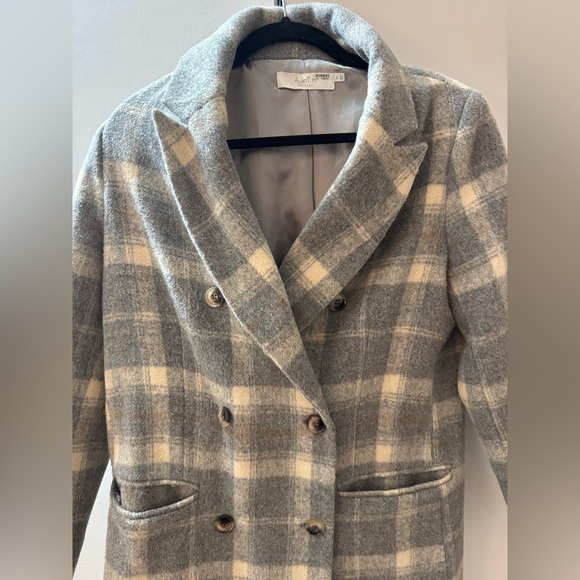 ASTR Raquel Coat - Picture 6 of 11